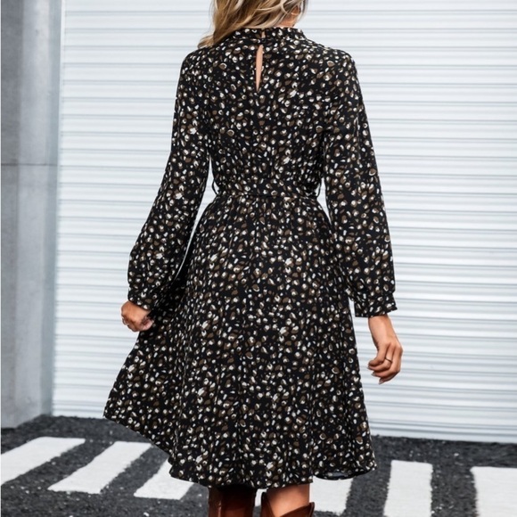 Women's Long Sleeve Speckled A Line Midi
Dress - - Black-M new 🆕 - Picture 4 of 7